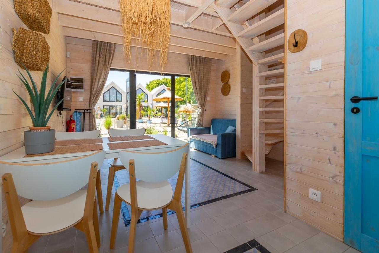 Lulu Holiday Resort Domki Z Podgrzewanym Basenem ميلنو المظهر الخارجي الصورة